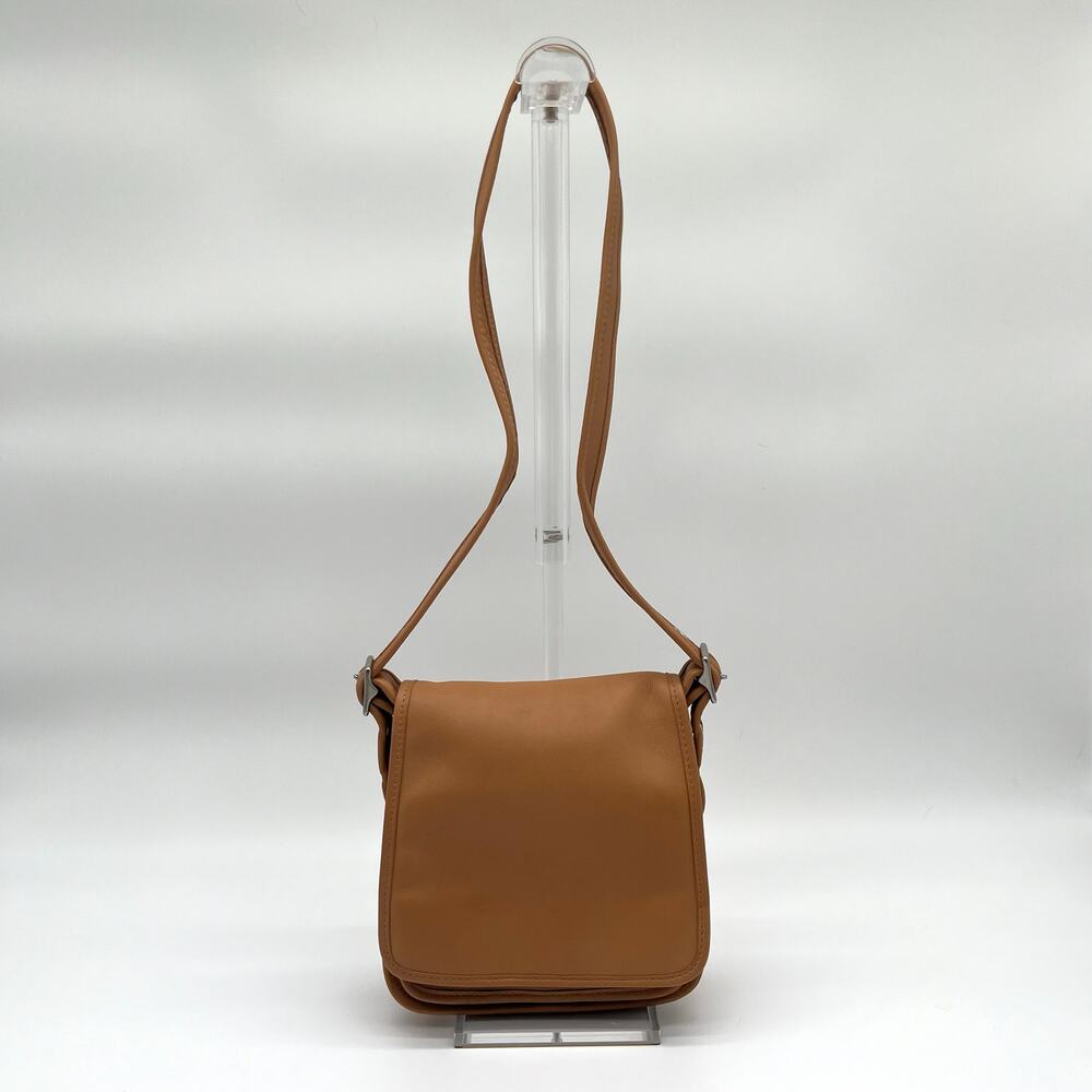 Coach Legacy Flap Cross-body 2004. 8"x8.5"x2.5" Vintage
